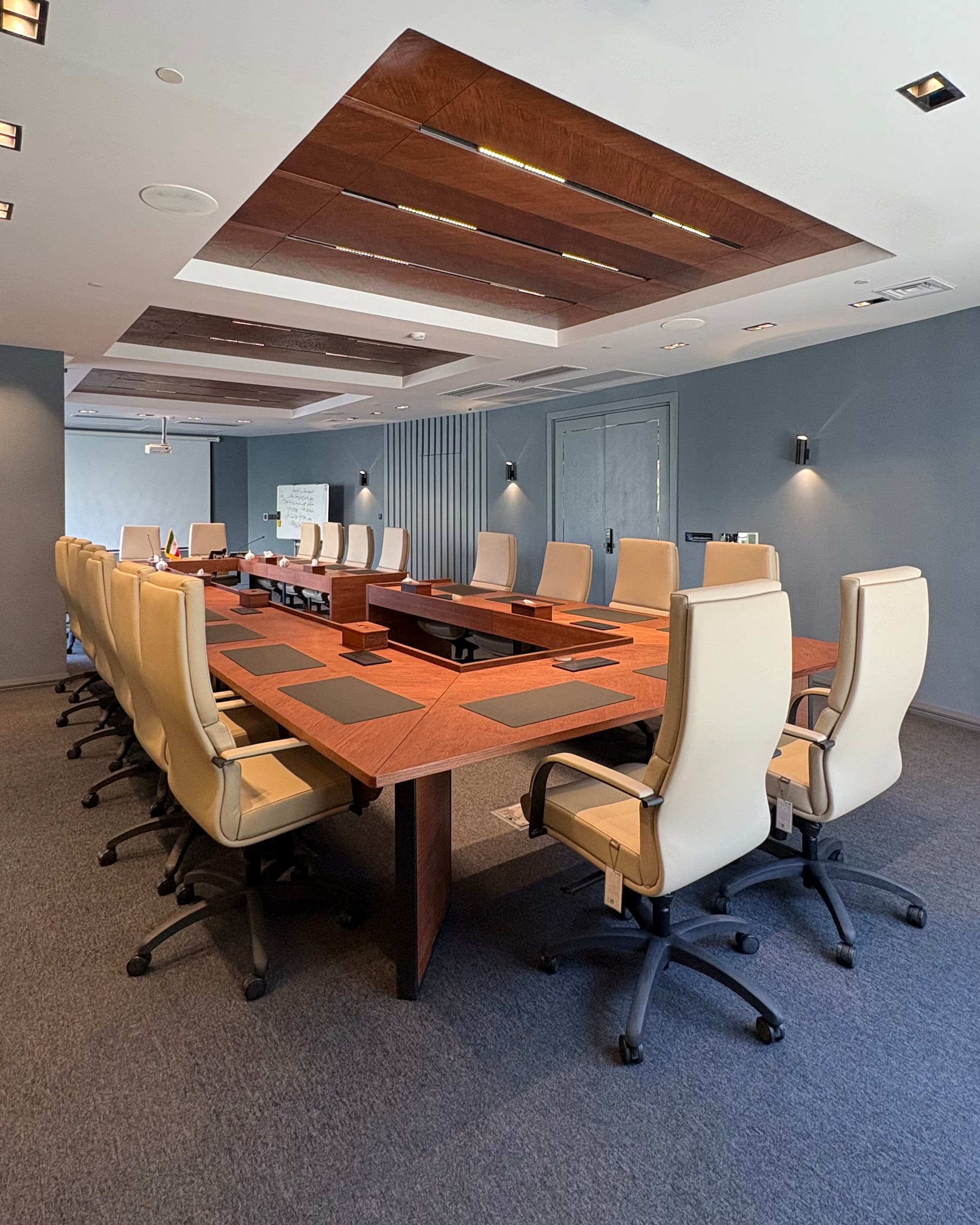 پروژههای چوبی سفارشی ماد:
در هر جزئیات، دقت و ظرافت.